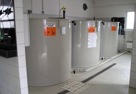 Zásobní nádrže hydroxidu sodného  (ČOV letiště Ruzyně)